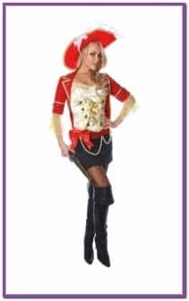 Стильный костюм пиратки